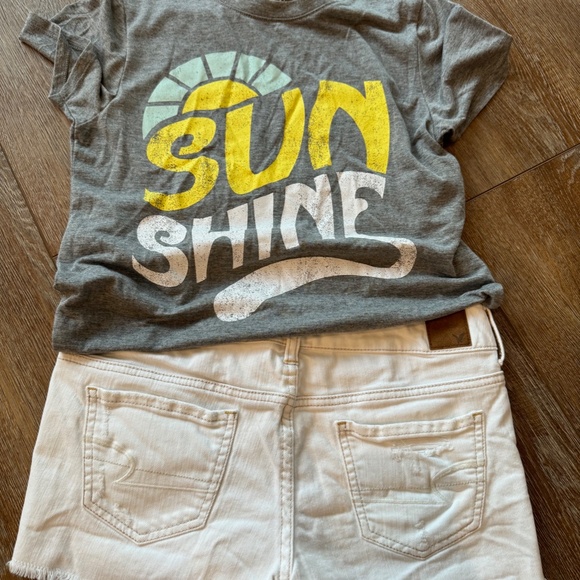 Short Sleeve Tee & Shorts Outfit - Picture 4 of 4